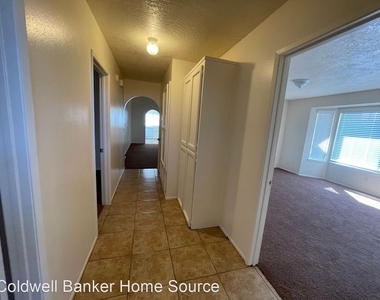 10246 Arroyo Ave. - Photo Thumbnail 11