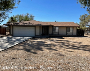 10246 Arroyo Ave. - Photo Thumbnail 9