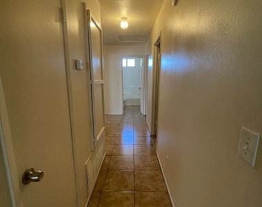 10246 Arroyo Ave. - Photo Thumbnail 41