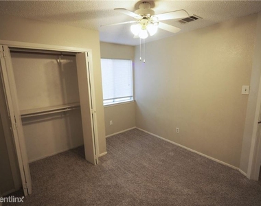 404 Burlwood Ct - Photo Thumbnail 7