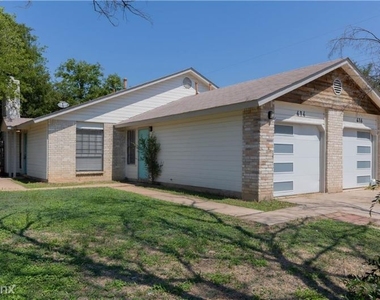 414 Cypress Ln - Photo Thumbnail 5