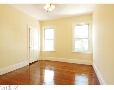 19 Parker Hill Ave Apt 1 - Photo Thumbnail 2