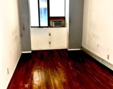274 Willoughby Avenue - Photo Thumbnail 2
