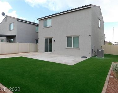 218 Pivot Avenue - Photo Thumbnail 21