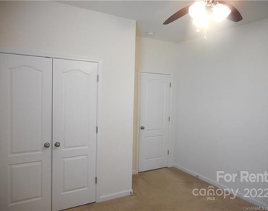 9010 Ardrey Woods Drive - Photo Thumbnail 12