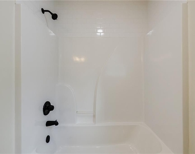 1040 Hubbard Street Sw - Photo Thumbnail 55