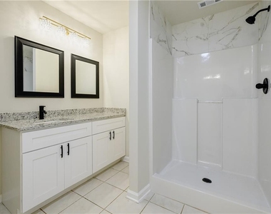 1040 Hubbard Street Sw - Photo Thumbnail 71