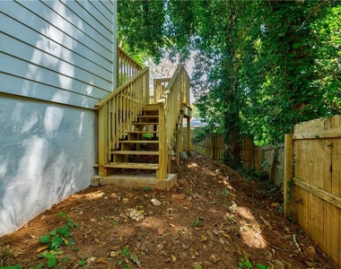 1040 Hubbard Street Sw - Photo Thumbnail 9