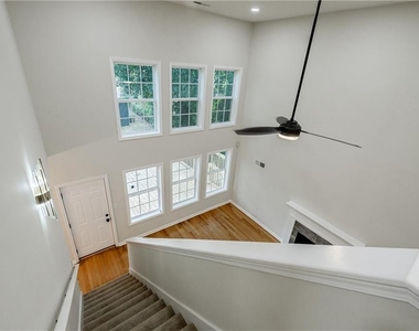 1040 Hubbard Street Sw - Photo Thumbnail 51