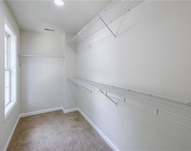 1040 Hubbard Street Sw - Photo Thumbnail 69