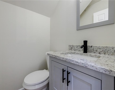 1040 Hubbard Street Sw - Photo Thumbnail 27