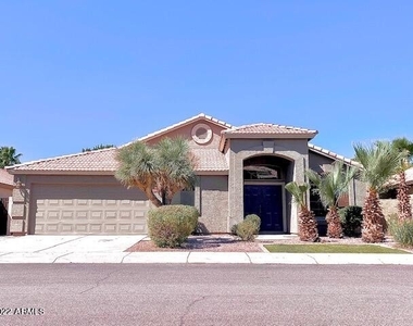 3950 E Agave Road - Photo Thumbnail 3