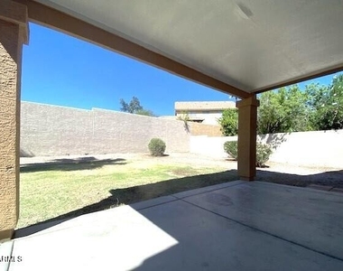 3950 E Agave Road - Photo Thumbnail 11