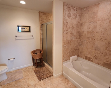 121 N Monroe Street #1208 - Photo Thumbnail 14