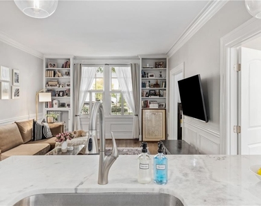 18 Collier Road Nw - Photo Thumbnail 11