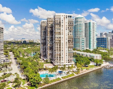 2333 Brickell Ave. - Photo Thumbnail 21