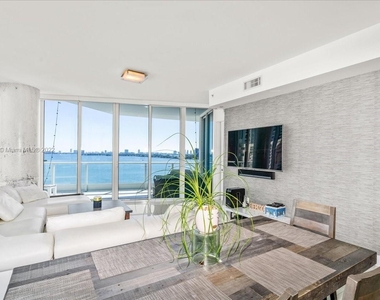 2020 N Bayshore Dr - Photo Thumbnail 1