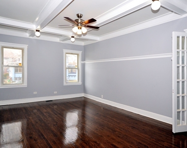 5849 W Midway Park Avenue - Photo Thumbnail 2