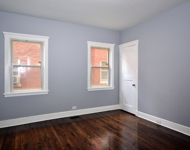 5849 W Midway Park Avenue - Photo Thumbnail 6