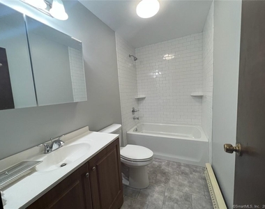 373 Wolcott Street - Photo Thumbnail 12