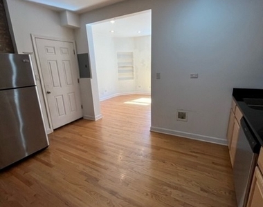 1143 N Mozart Street - Photo Thumbnail 8