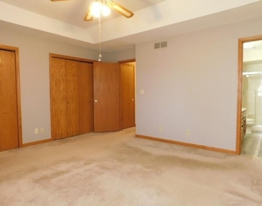 1456 Woodcreek - Photo Thumbnail 10