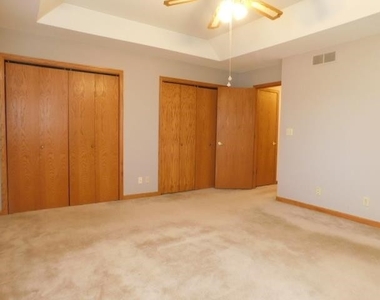 1456 Woodcreek - Photo Thumbnail 9