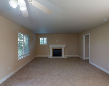 1001 Cresta Way - Photo Thumbnail 1