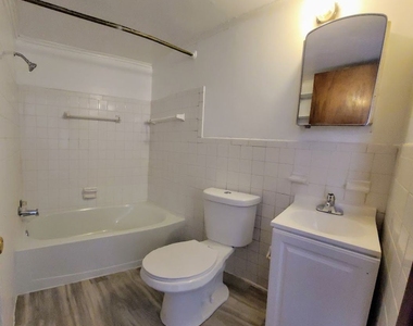 2300 Washington Ave Apt 8 - Photo Thumbnail 9