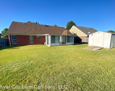 749 Lakemont Drive - Photo Thumbnail 21