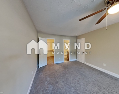 5493 Orchard Ct - Photo Thumbnail 10