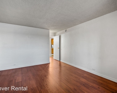 2225 Buchtel Blvd Apt 903 - Photo Thumbnail 14