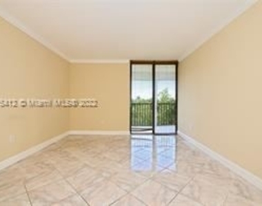 3701 N Country Club Dr Apt 407 - Photo Thumbnail 5