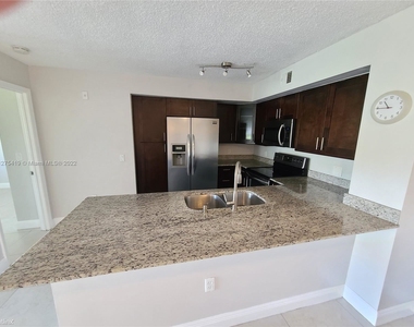 12148 Saint Andrews Pl Apt 106 - Photo Thumbnail 2