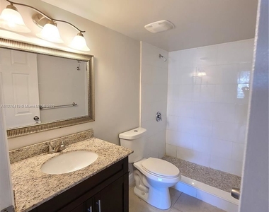 12148 Saint Andrews Pl Apt 106 - Photo Thumbnail 6