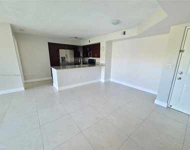 12148 Saint Andrews Pl Apt 106 - Photo Thumbnail 5