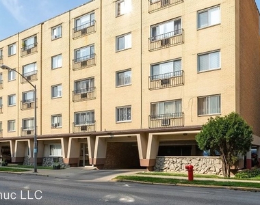 2920 N Harlem Ave Unit 2a - Photo Thumbnail 0