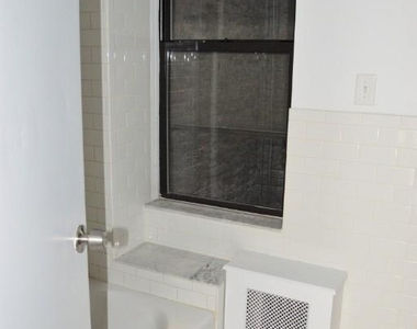 226 East 89th Street - Photo Thumbnail 4