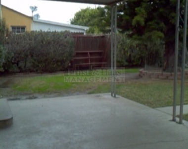 5340 Cerritos Ave. - Photo Thumbnail 14