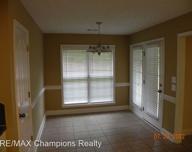 5111 Briarwood Ct - Photo Thumbnail 14