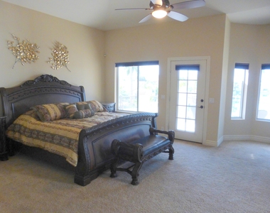 1124 N Peppertree Drive - Photo Thumbnail 13