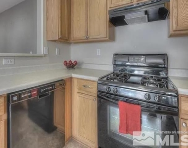 5352 Village Meadows Dr - Photo Thumbnail 6