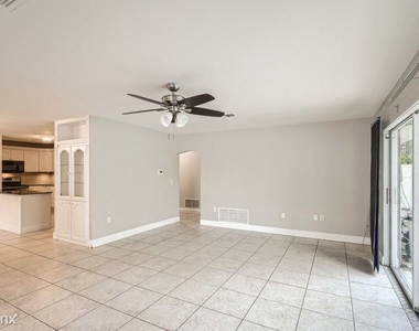 1456 Lakeview Drive Unit - Photo Thumbnail 4