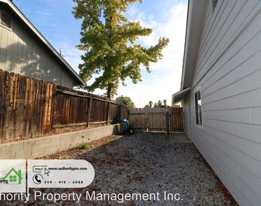 2928 Salmonberry Drive - Photo Thumbnail 24