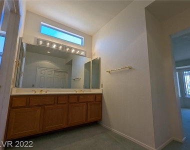 2524 Desert Glen Drive - Photo Thumbnail 25