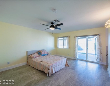 626 West Victory Road - Photo Thumbnail 28