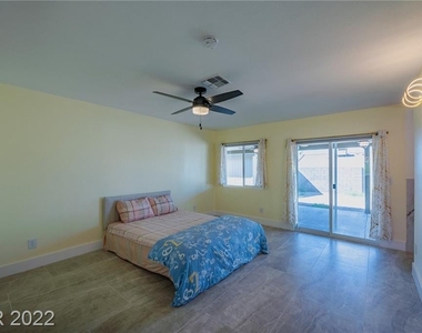 626 West Victory Road - Photo Thumbnail 29