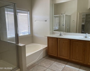 3121 W Painted Hills Ranch Court - Photo Thumbnail 8