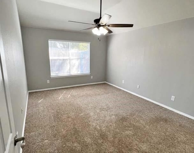 5304 Whiting Way - Photo Thumbnail 12