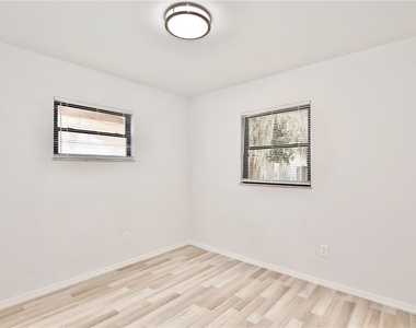 425 S Candler Avenue - Photo Thumbnail 23